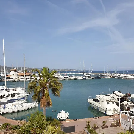 Superbe 2 Vue Port Et 100 Metres